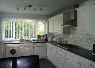 Living/Breakfast Kitchen