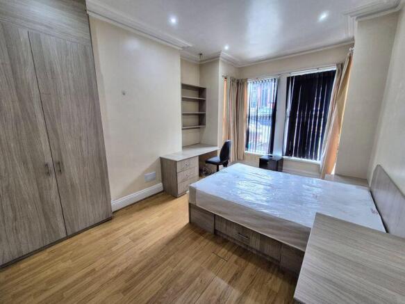 7 bed Terraced for sale Image 5