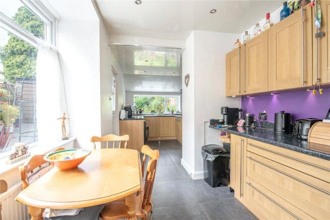 3 bed Semi-Detached for sale Image 9