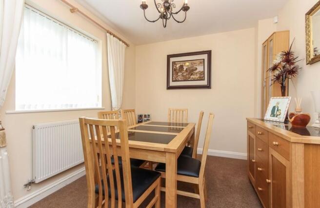 Bedroom 2/Dining ...