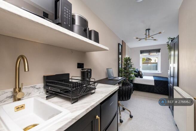 Room 2 - Kitchenette Ensuite