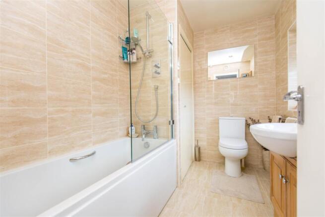 Bathroom.jpg