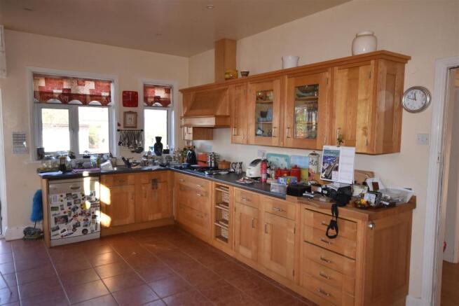 BREAKFAST KITCHEN