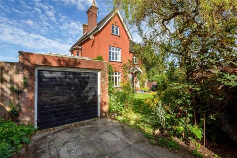 Manor Road, Salisbury, SP1