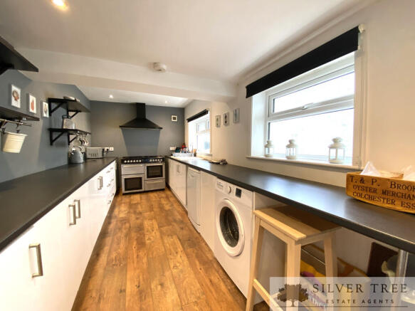 4 bed Terraced for sale Image 6