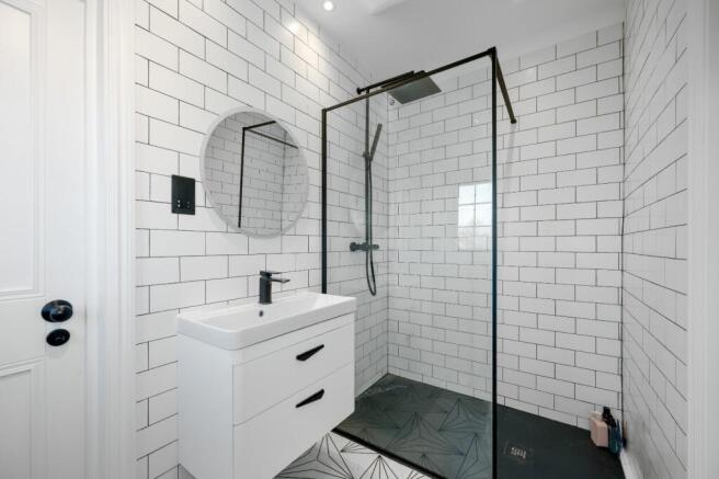 Bedroom Two En Suite