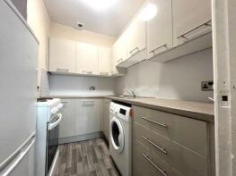 Flat 3, 7b, Menzies Road, Aberdeen AB11 9AY