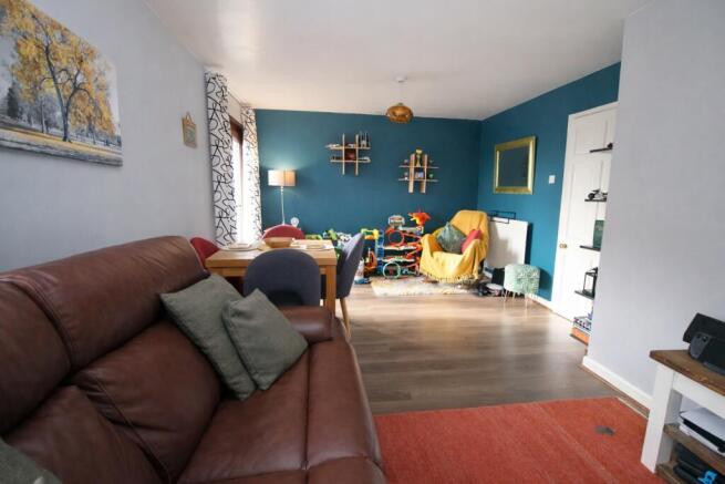 Sitting room:Dining room