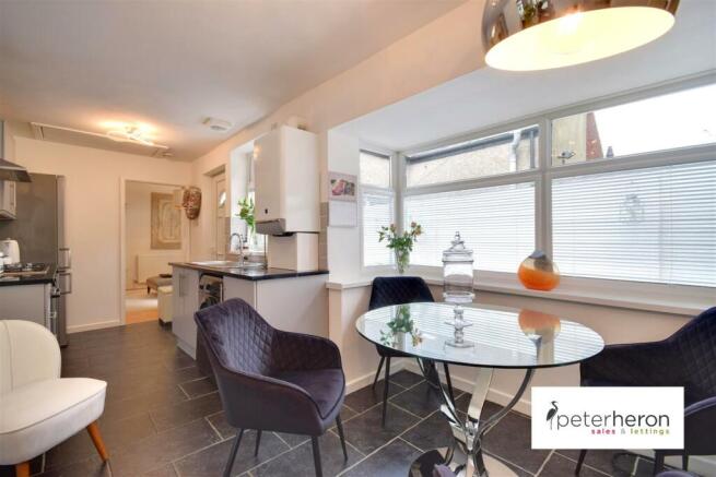 Breakfasting Kitchen