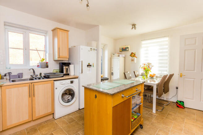 Kitchen/breakfast...