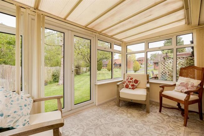 bingalow-derby-close-epsom-downs-121.jpg