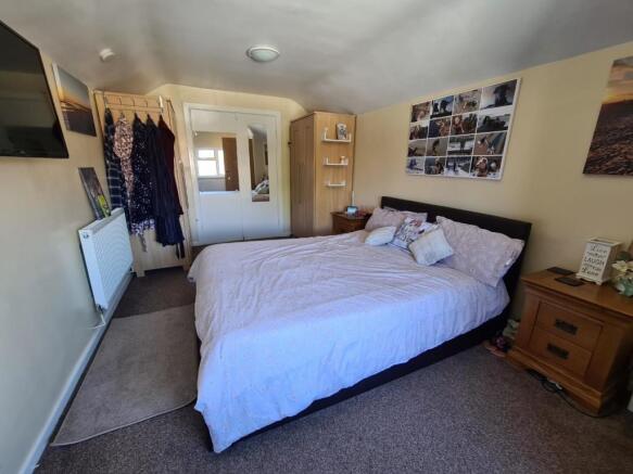 Bedroom (Upstairs)
