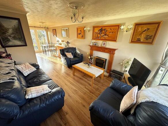 thumbnail_image1 (1).jpg