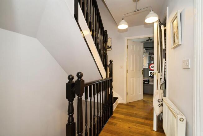 3 bed Town House for sale Image 8