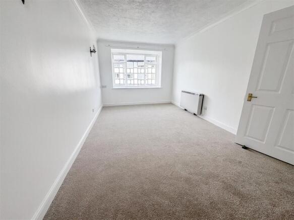 St. Helens Crescent, Hastings, TN34 2SQ photo 4