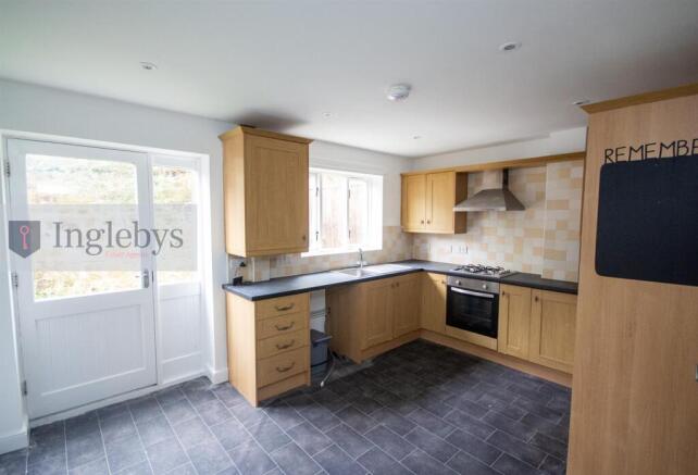 2 bed House for sale Image 4