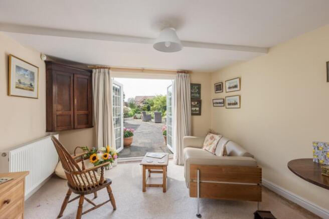3 bed Semi-Detached for sale Image 6