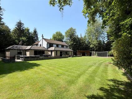 Exceptional Detached Home in Prime Location - Much Hadham