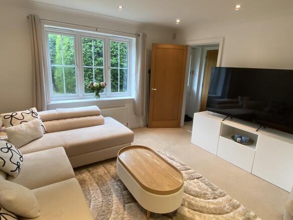 sitting room2.jpg