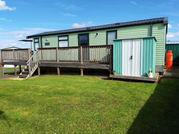 2 bed Park Home for sale Image 11