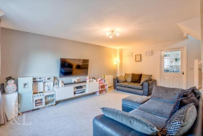 6 Wedgewood Way (6).jpg