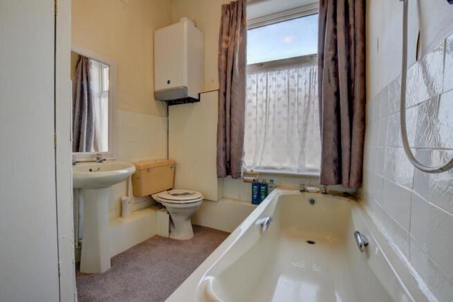 Bathroom - 2.jpg