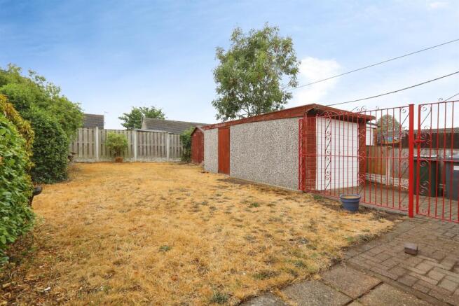 3 bed Semi-Detached for sale Image 4