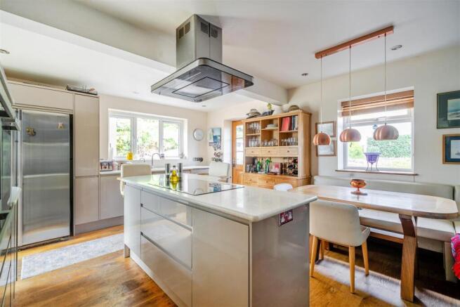 Kitchen / Dining Room