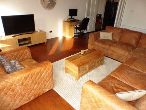 lounge 2