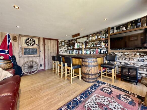 Home Bar.jpeg