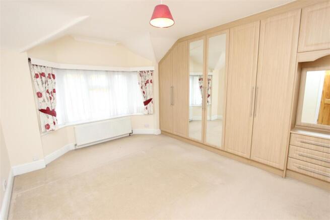 Bedroom 1.JPG