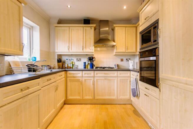 MB_green lanes_manor house_davies davies_37.jpg