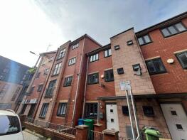 30, Leaf Street, Manchester M15 5LE