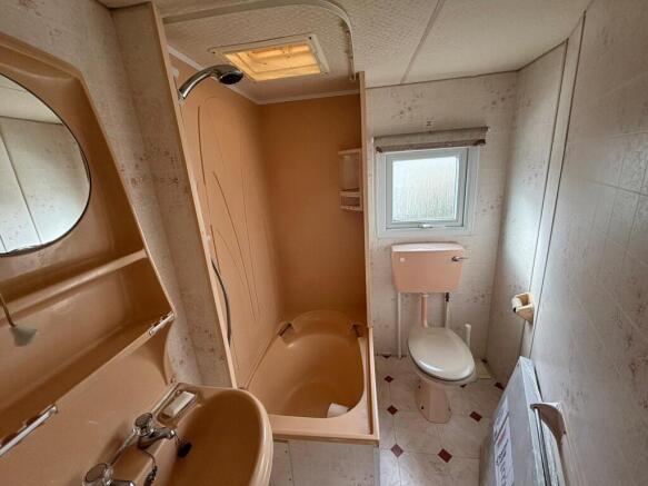 2 bed Bungalow to rent Image 6