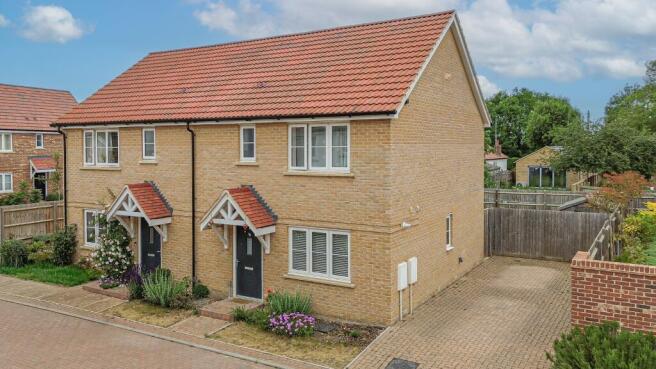2-bed semi-detached on Howells Way, Hardwick, Cambridge, £375,000