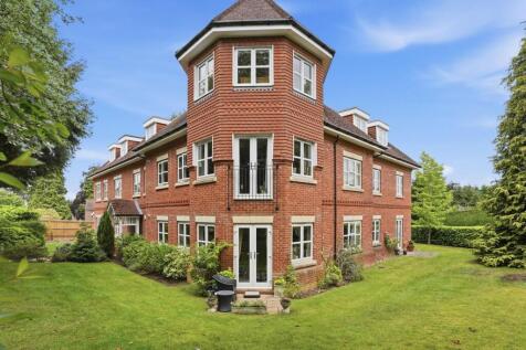 The Avenue, Oaklands, KT20