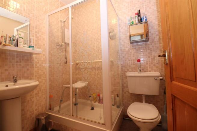Shower Room / WC