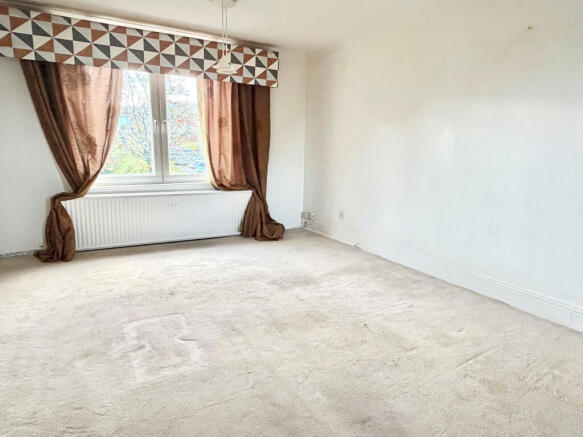 Balmore Drive, Hamilton photo 4