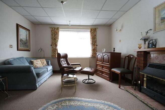 bedroom 3 / family
