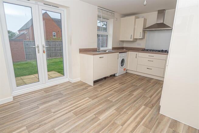 Ashton Close, Ashbourne, Derbyshire photo 4