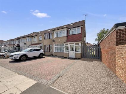 St. Stephens Close, Southall