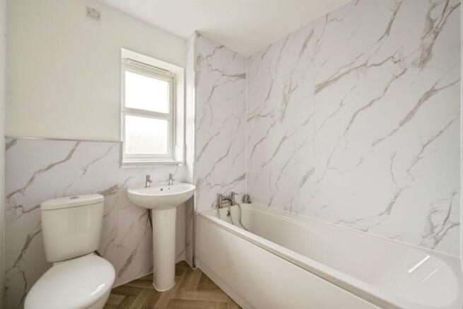 3 bed Semi-Detached for sale Image 4