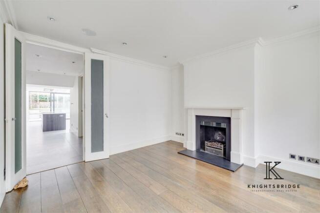 Reception/bedroom