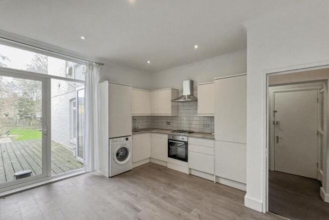 11a Oliver Avenue, South Norwood, London, SE25 6TY