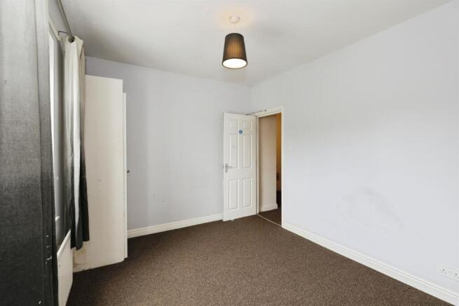 1 bed Flat for sale Image 4