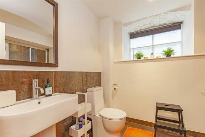 Bedroom 1 En Suite-1.jpg