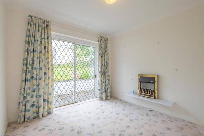 2 bed Semi-Detached Bungalow for sale Image 7