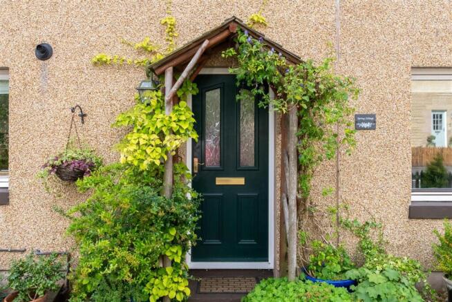 Spring_Cottage_Lifestyle-1.jpg