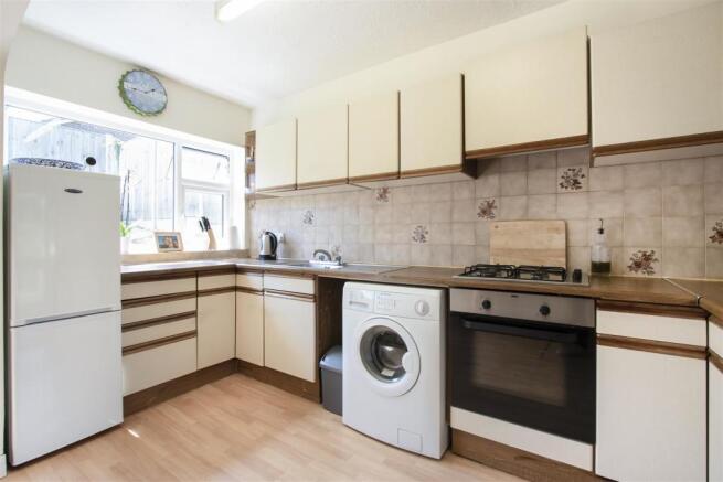 Kitchen2.jpg