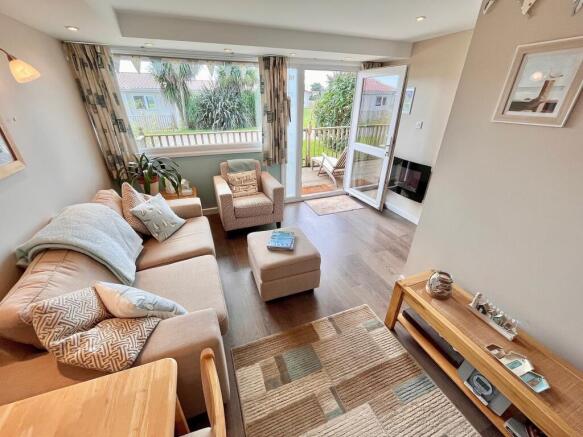 Lounge  3  T202504111551.jpg